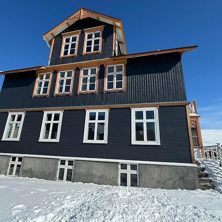 Hoepfner And Tulinius Historical Houses Акурейрі Екстер'єр фото